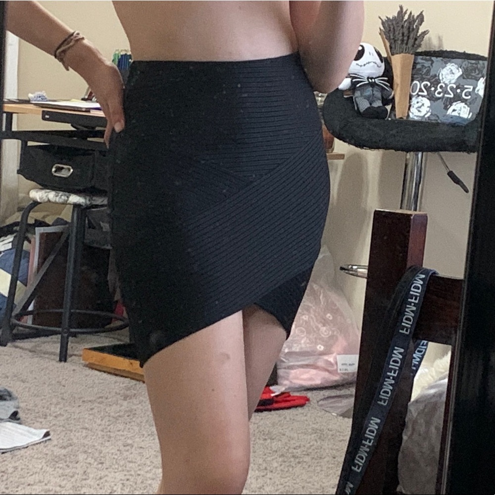 Fitted Black Skirt